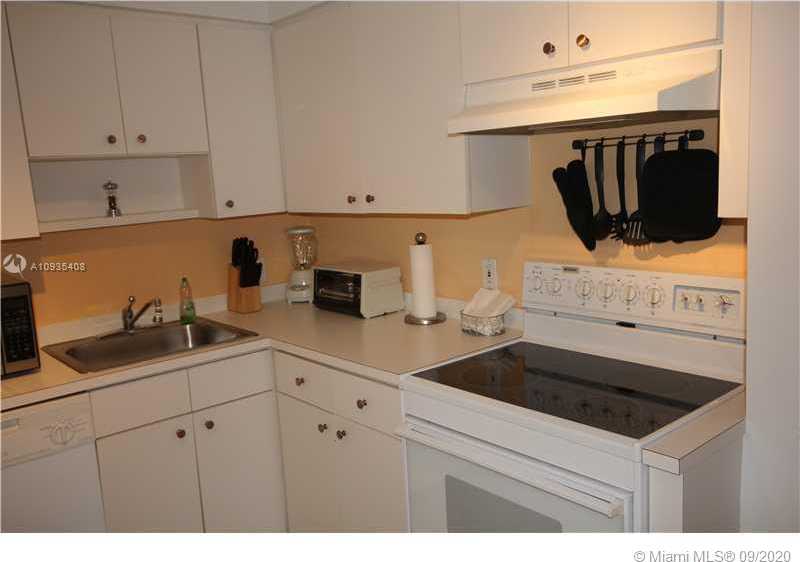 Small Image of 5161 Collins Ave, Miami Beach, FL 33140, USA Number 9