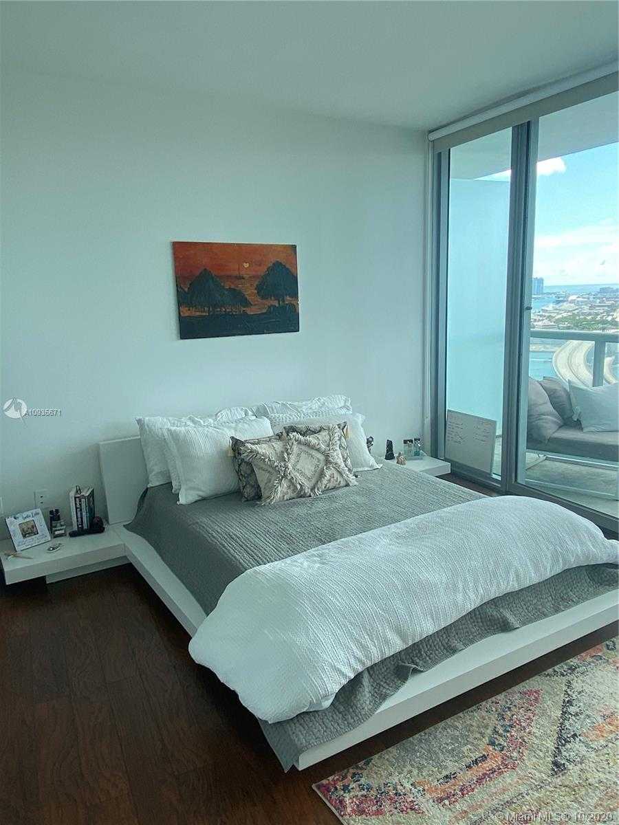 Small Image of 888 BISCAYNE BLVD #3302, Miami Number 11