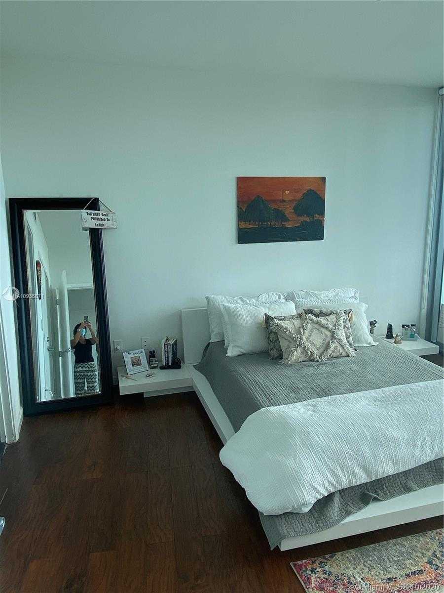 Small Image of 888 BISCAYNE BLVD #3302, Miami Number 12