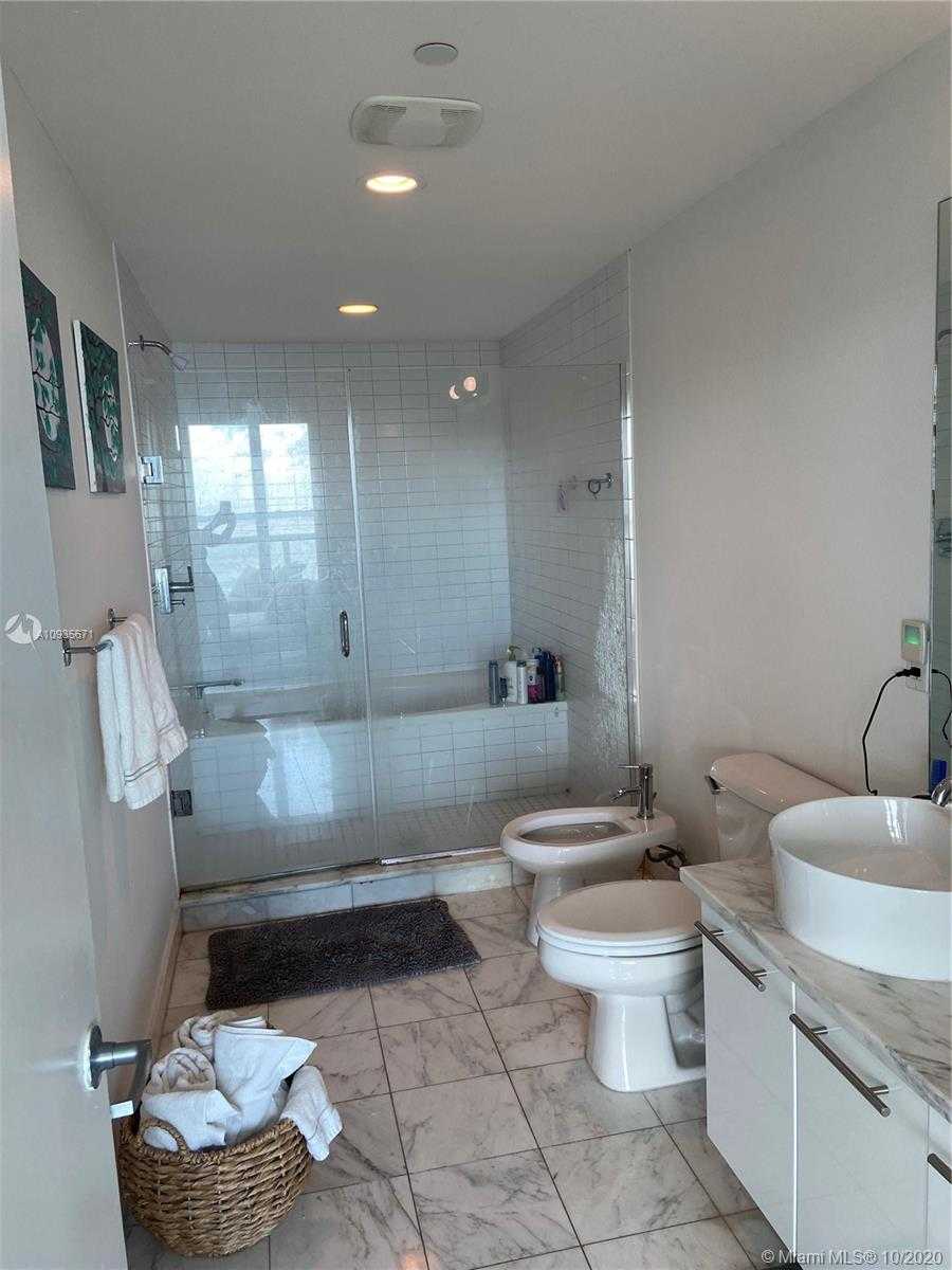 Small Image of 888 BISCAYNE BLVD #3302, Miami Number 15