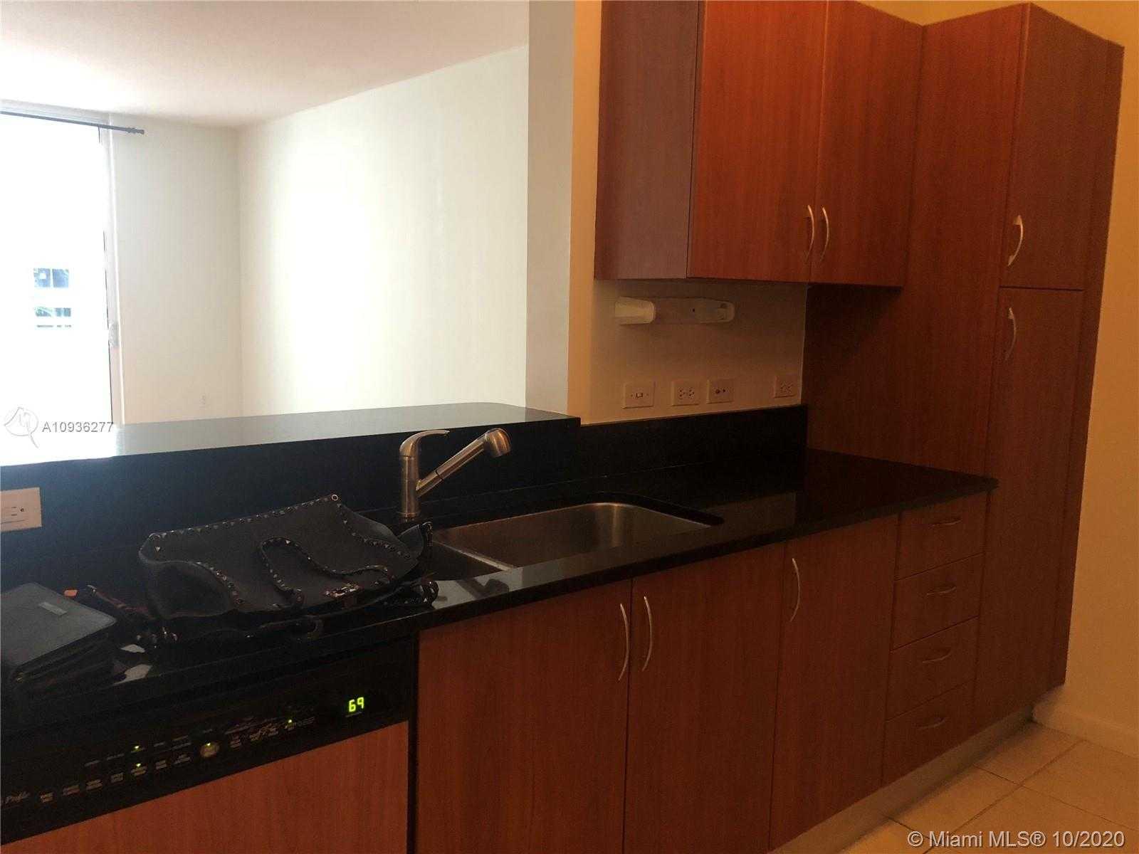 Small Image of 18800 NORTH EAST 29TH AVE #328, Aventura Number 3
