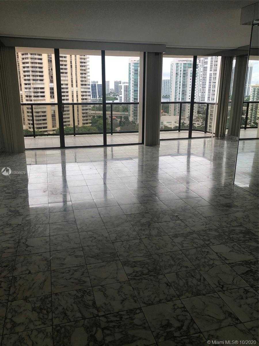 Small Image of 19667 TURNBERRY WAY #16-C, Aventura Number 4