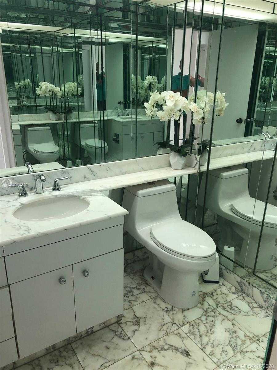 Small Image of 19667 TURNBERRY WAY #16-C, Aventura Number 9