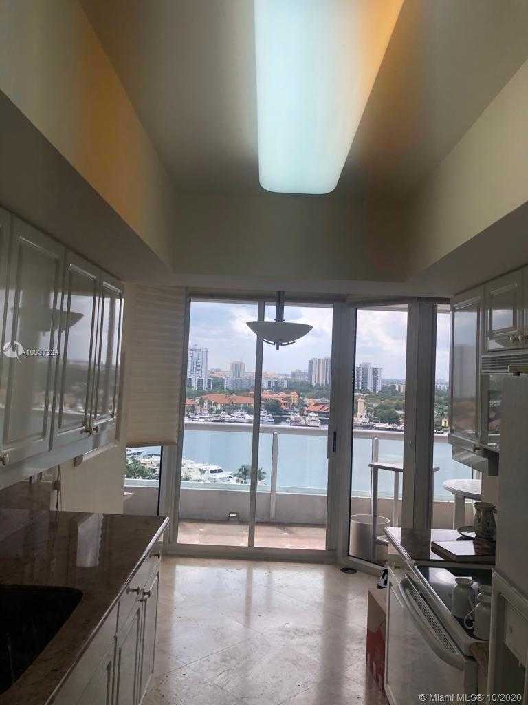 Small Image of 21205 YACHT CLUB DR #1204, Aventura Number 18
