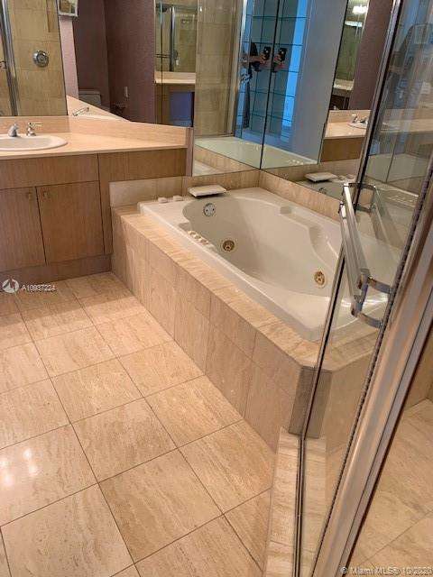 Small Image of 21205 YACHT CLUB DR #1204, Aventura Number 21