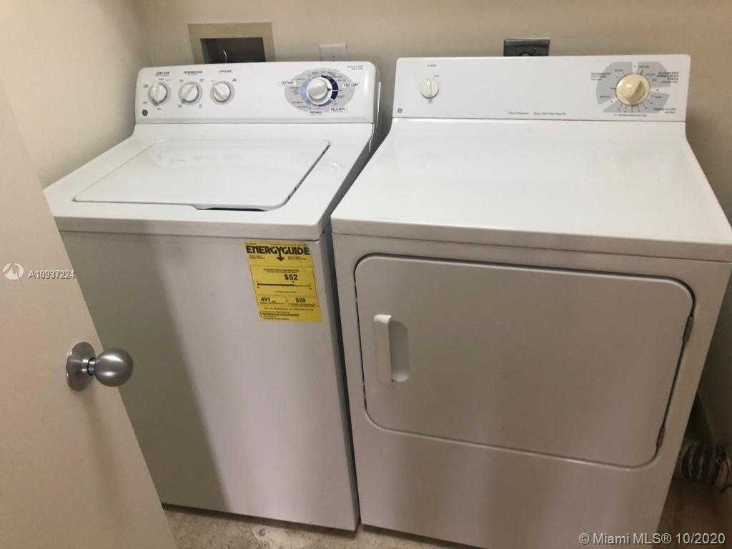 Small Image of 21205 YACHT CLUB DR #1204, Aventura Number 23