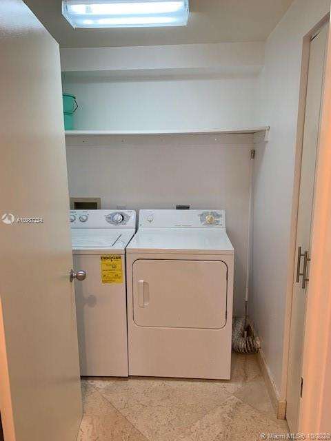 Small Image of 21205 YACHT CLUB DR #1204, Aventura Number 24