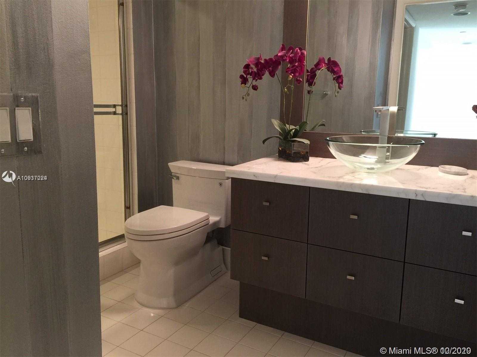 Small Image of 21205 YACHT CLUB DR #1204, Aventura Number 26