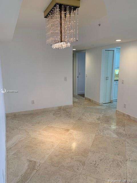 Small Image of 21205 YACHT CLUB DR #1204, Aventura Number 4