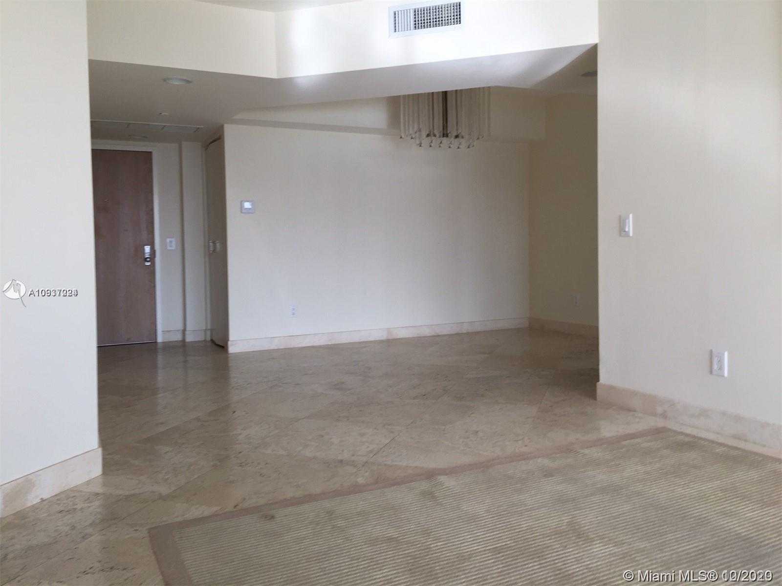 Small Image of 21205 YACHT CLUB DR #1204, Aventura Number 5