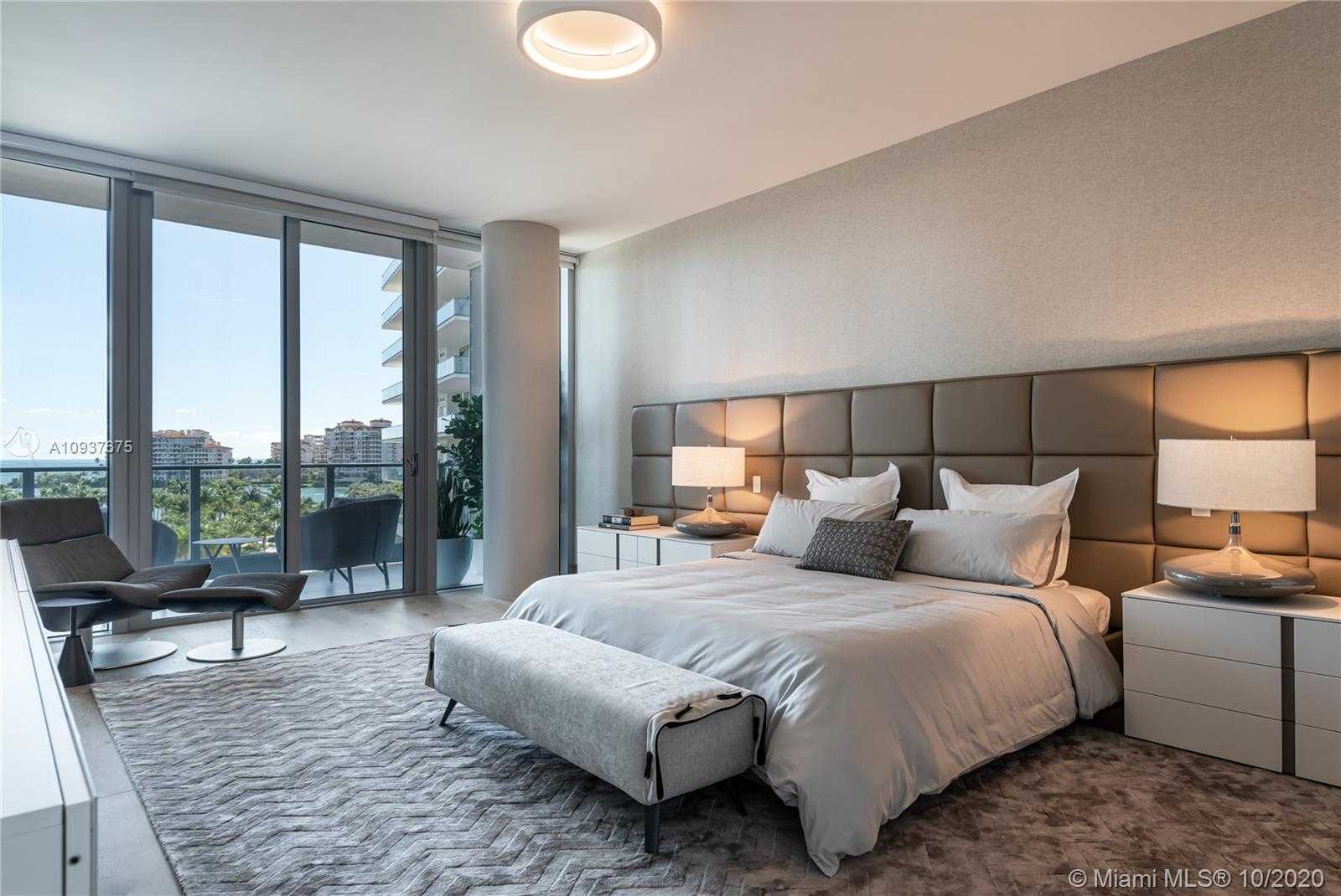 Small Image of 801 South Pointe Dr, Miami Beach, FL 33139, USA Number 12