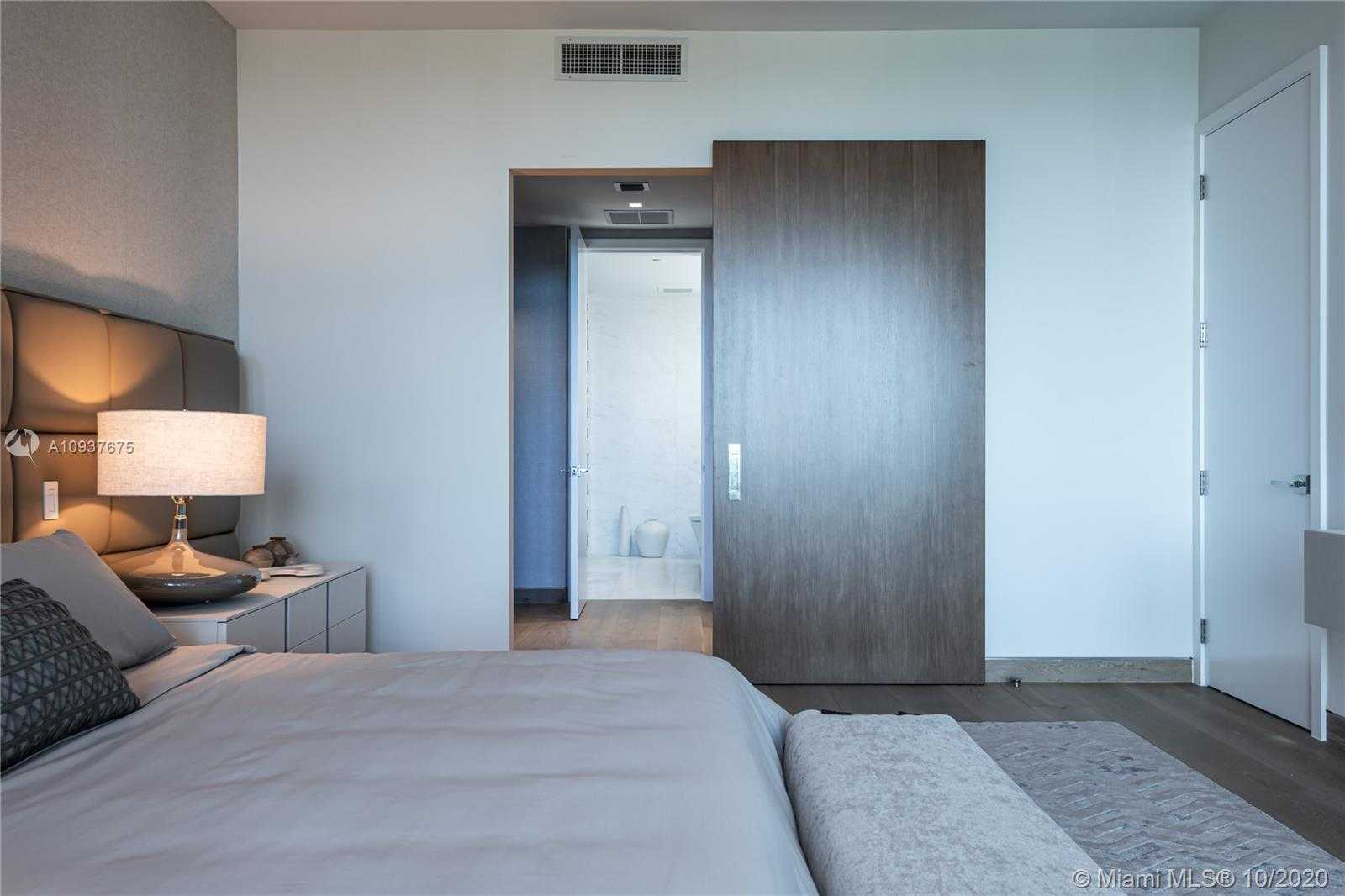 Small Image of 801 South Pointe Dr, Miami Beach, FL 33139, USA Number 15