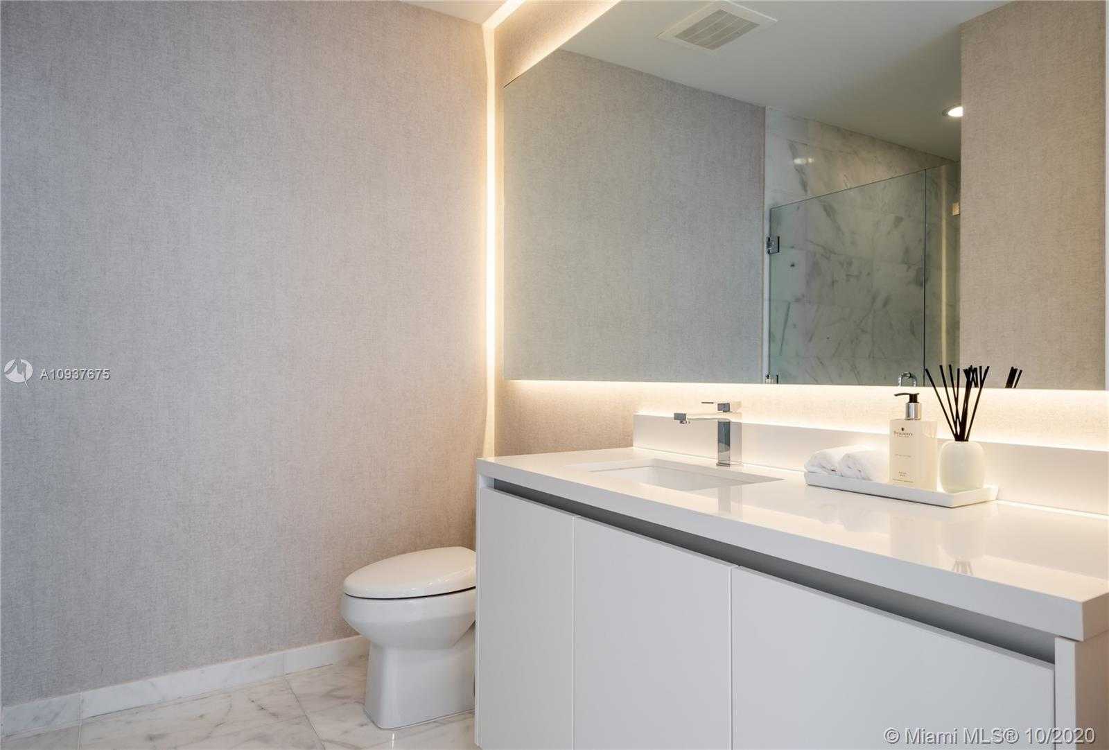 Small Image of 801 South Pointe Dr, Miami Beach, FL 33139, USA Number 28