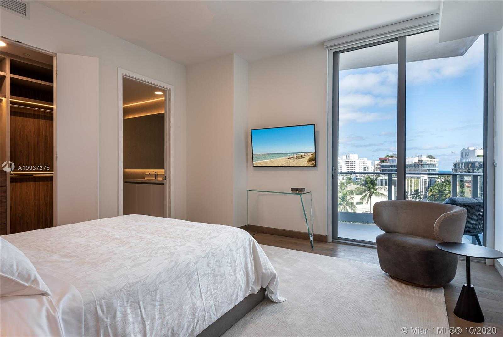 Small Image of 801 South Pointe Dr, Miami Beach, FL 33139, USA Number 29