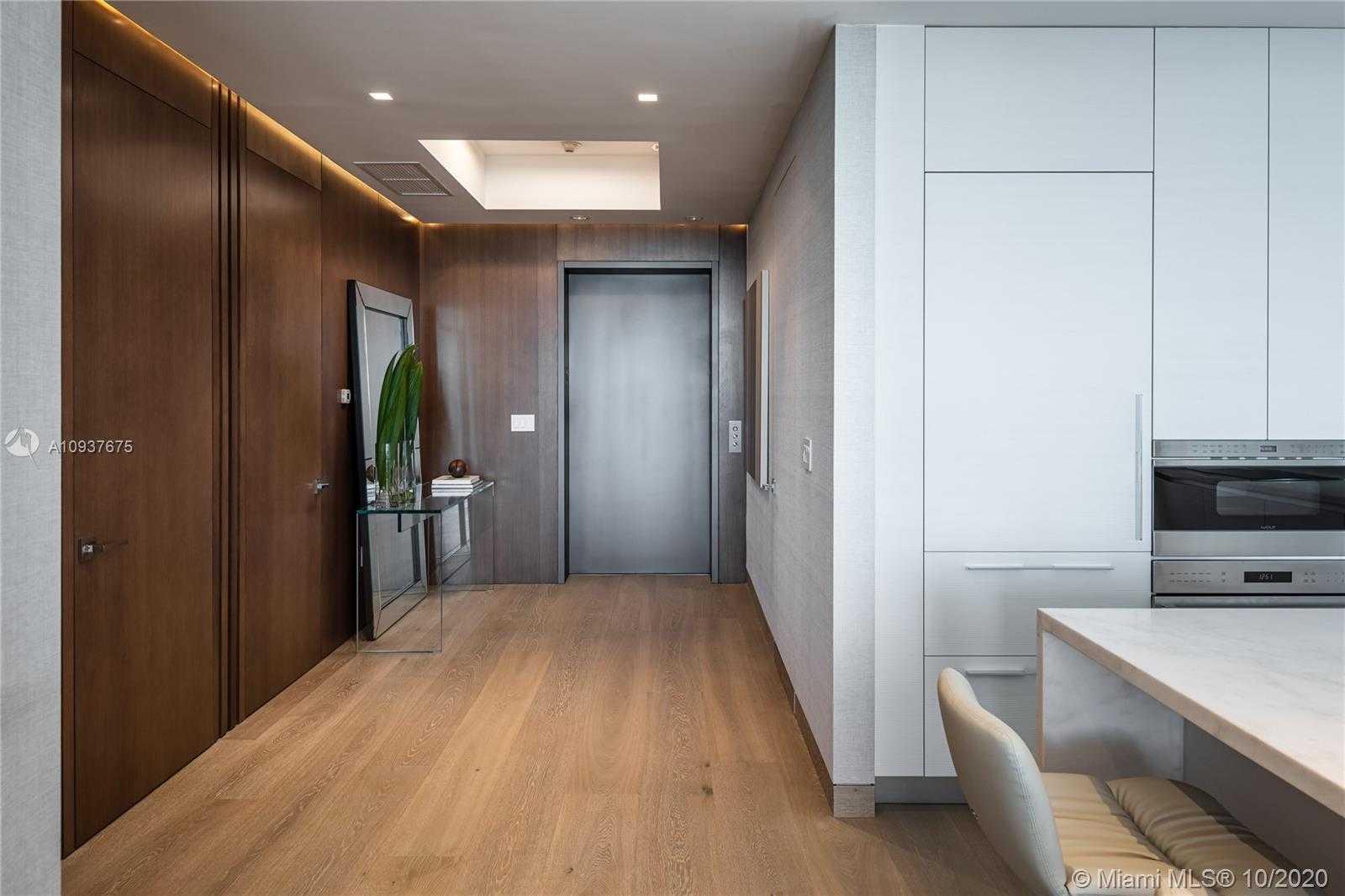 Small Image of 801 South Pointe Dr, Miami Beach, FL 33139, USA Number 31