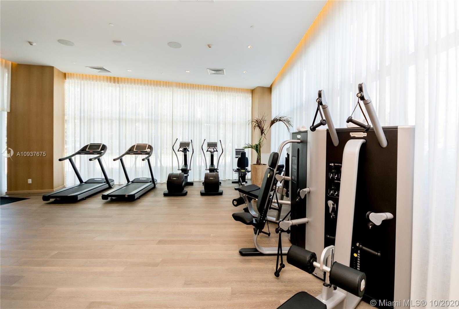 Small Image of 801 South Pointe Dr, Miami Beach, FL 33139, USA Number 36