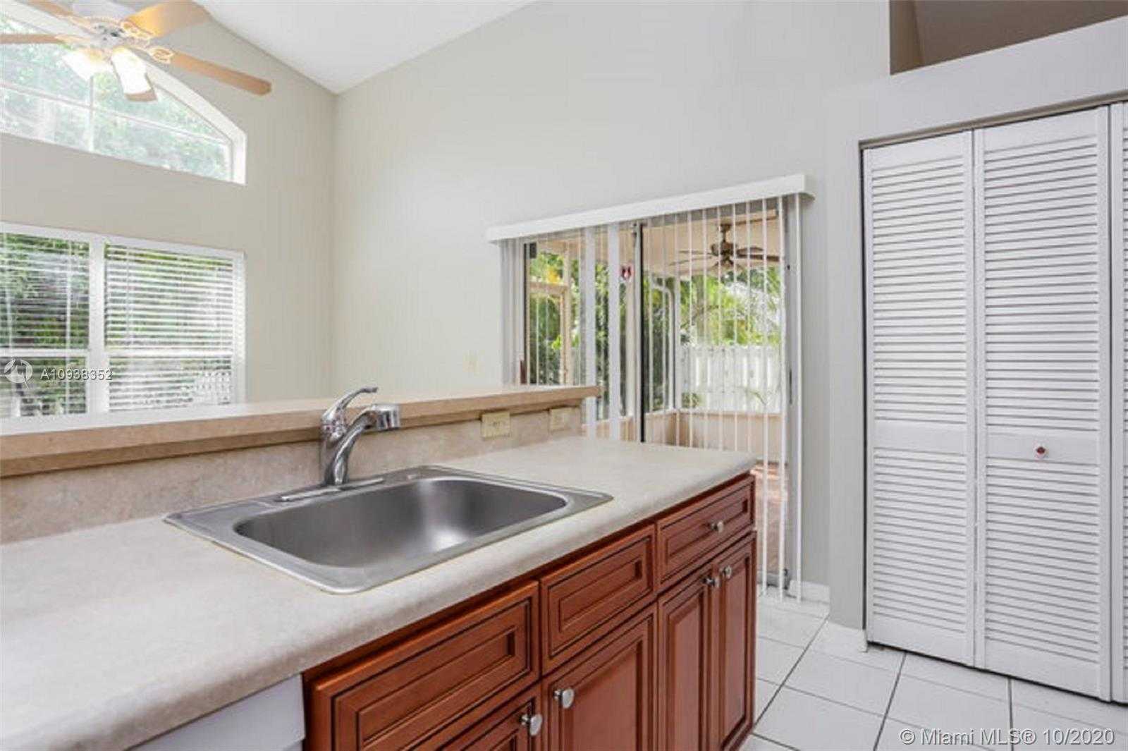 Small Image of 5202 NORTH WEST 54TH AVE, Coconut Creek Number 6