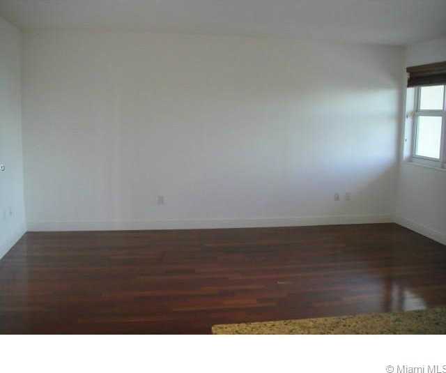 Small Image of 20000 EAST COUNTRY CLUB DR #302, Aventura Number 11