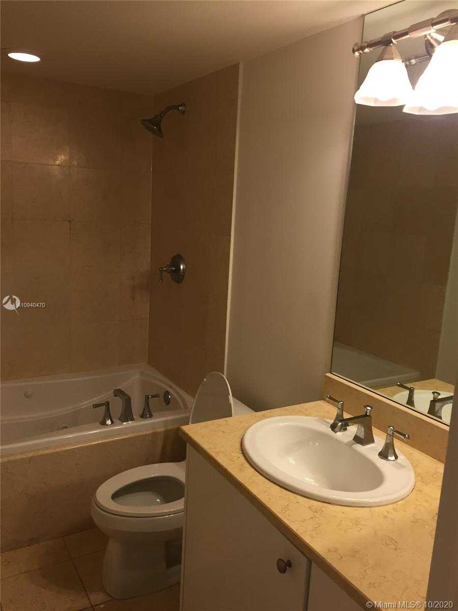 Small Image of 20000 EAST COUNTRY CLUB DR #302, Aventura Number 14