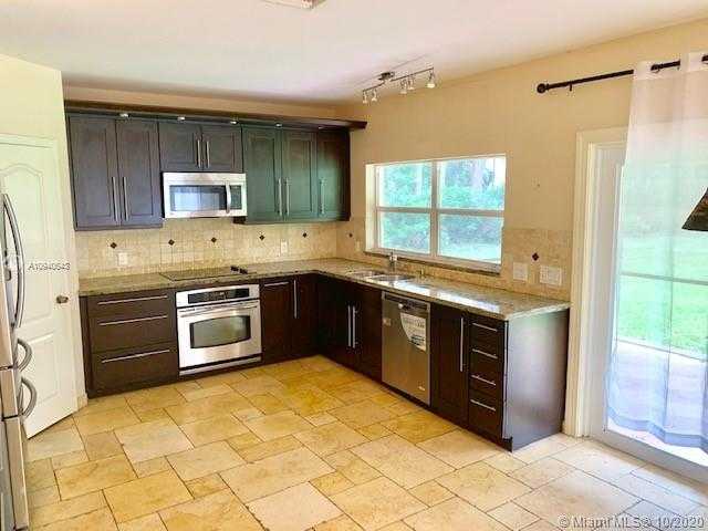 Small Image of 7630 LIVE OAK DR #7630, Coral Springs Number 3