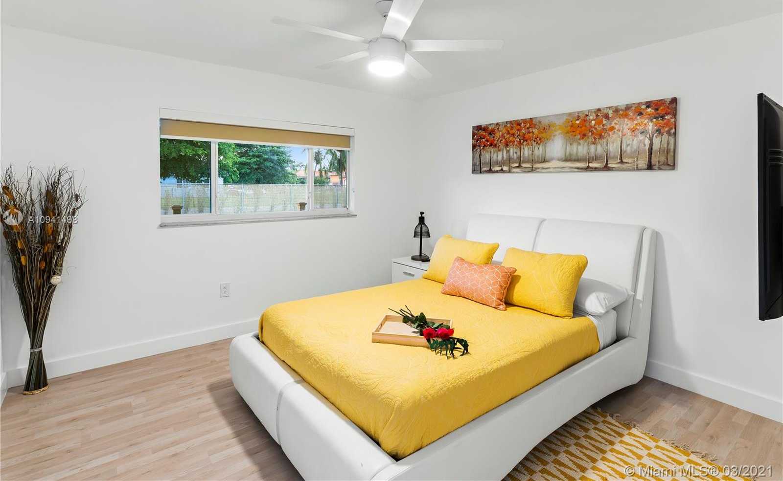 Small Image of 19491 SOUTH WEST 210TH ST, Miami Number 10