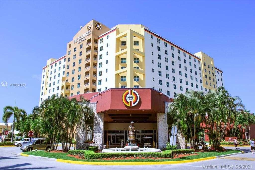 Small Image of 19491 SOUTH WEST 210TH ST, Miami Number 35