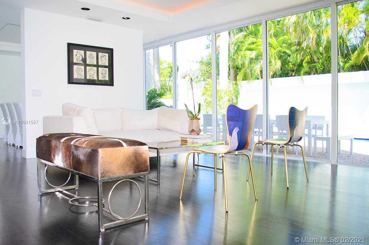 Small Image of 3880 HARDIE AVE, Miami Number 12