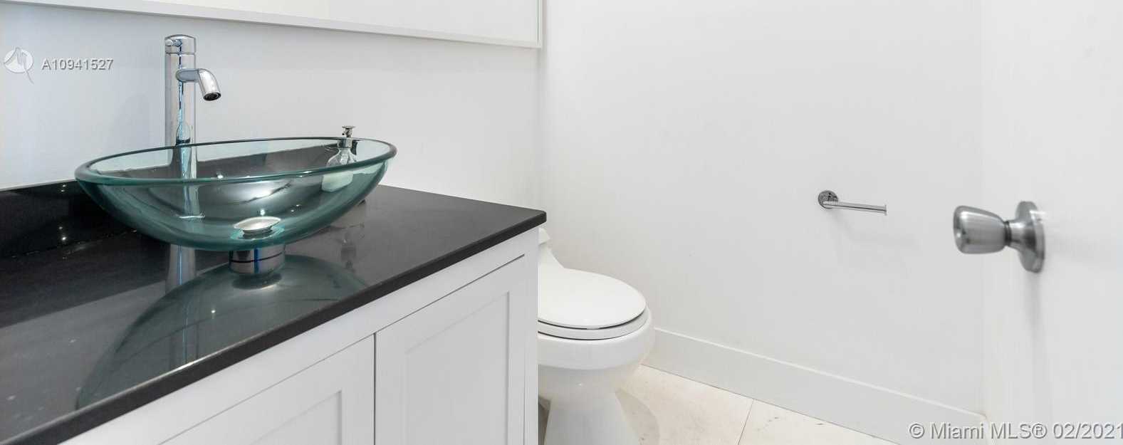 Small Image of 3880 HARDIE AVE, Miami Number 15