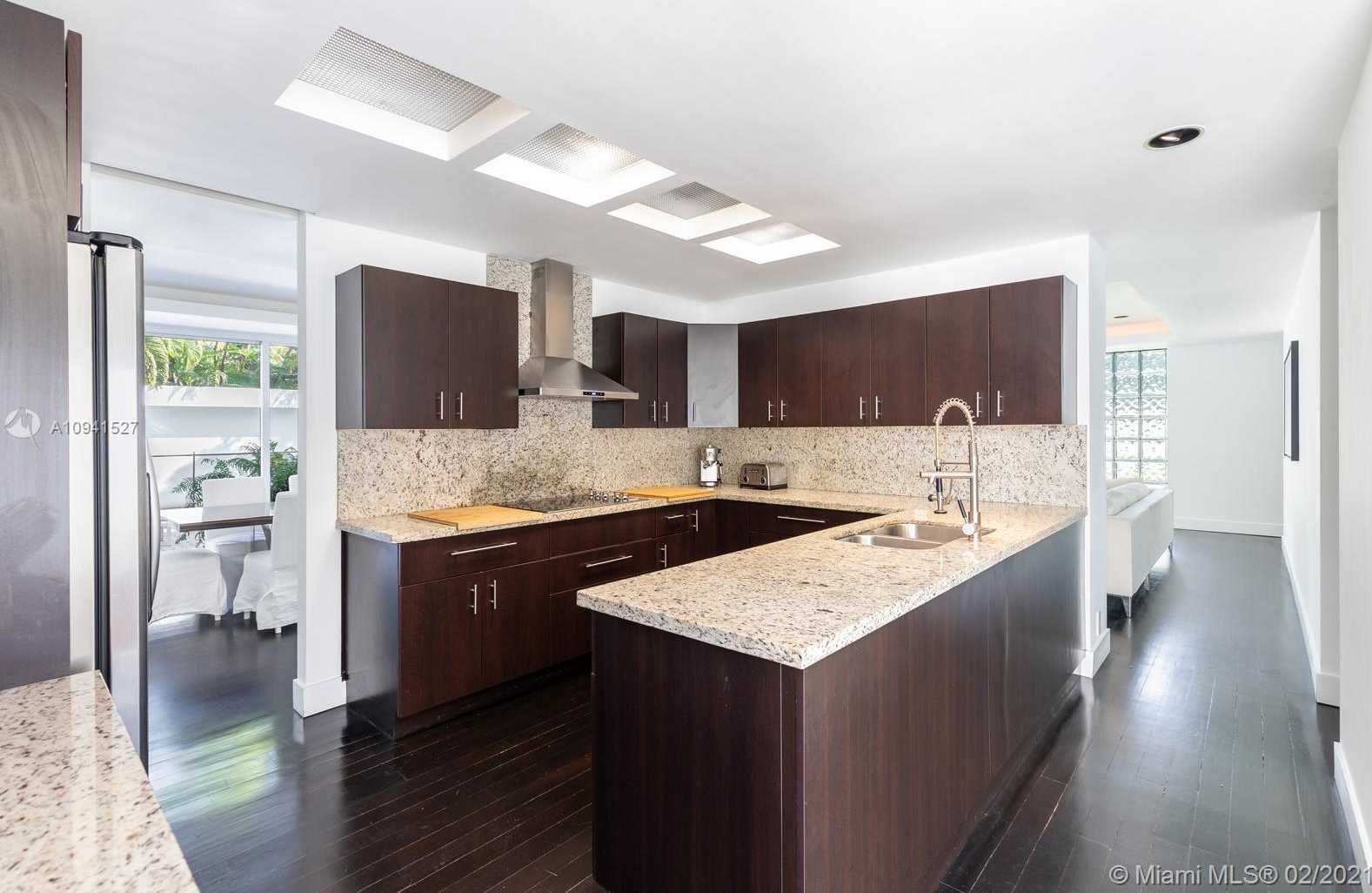 Small Image of 3880 HARDIE AVE, Miami Number 16