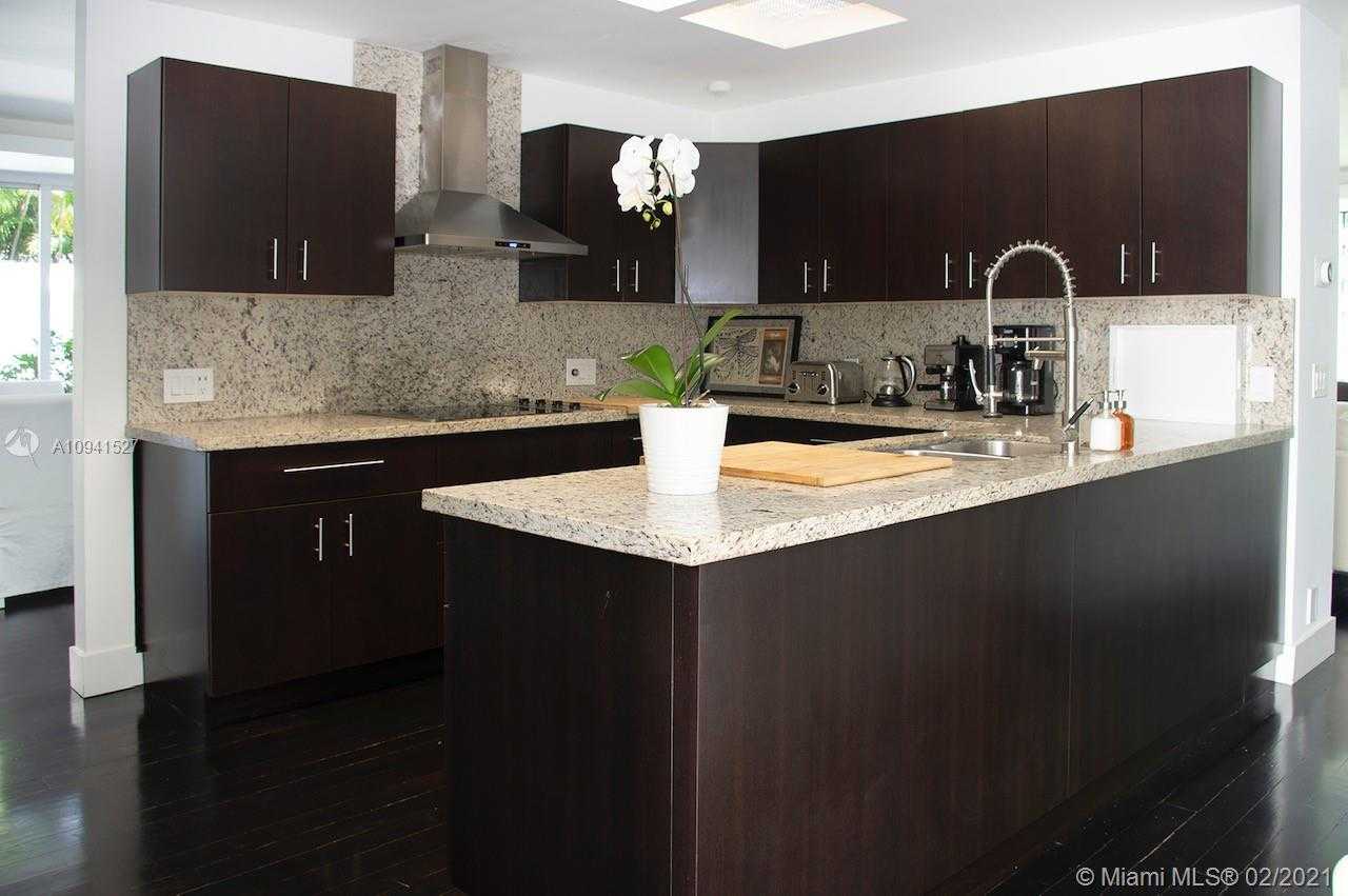Small Image of 3880 HARDIE AVE, Miami Number 17