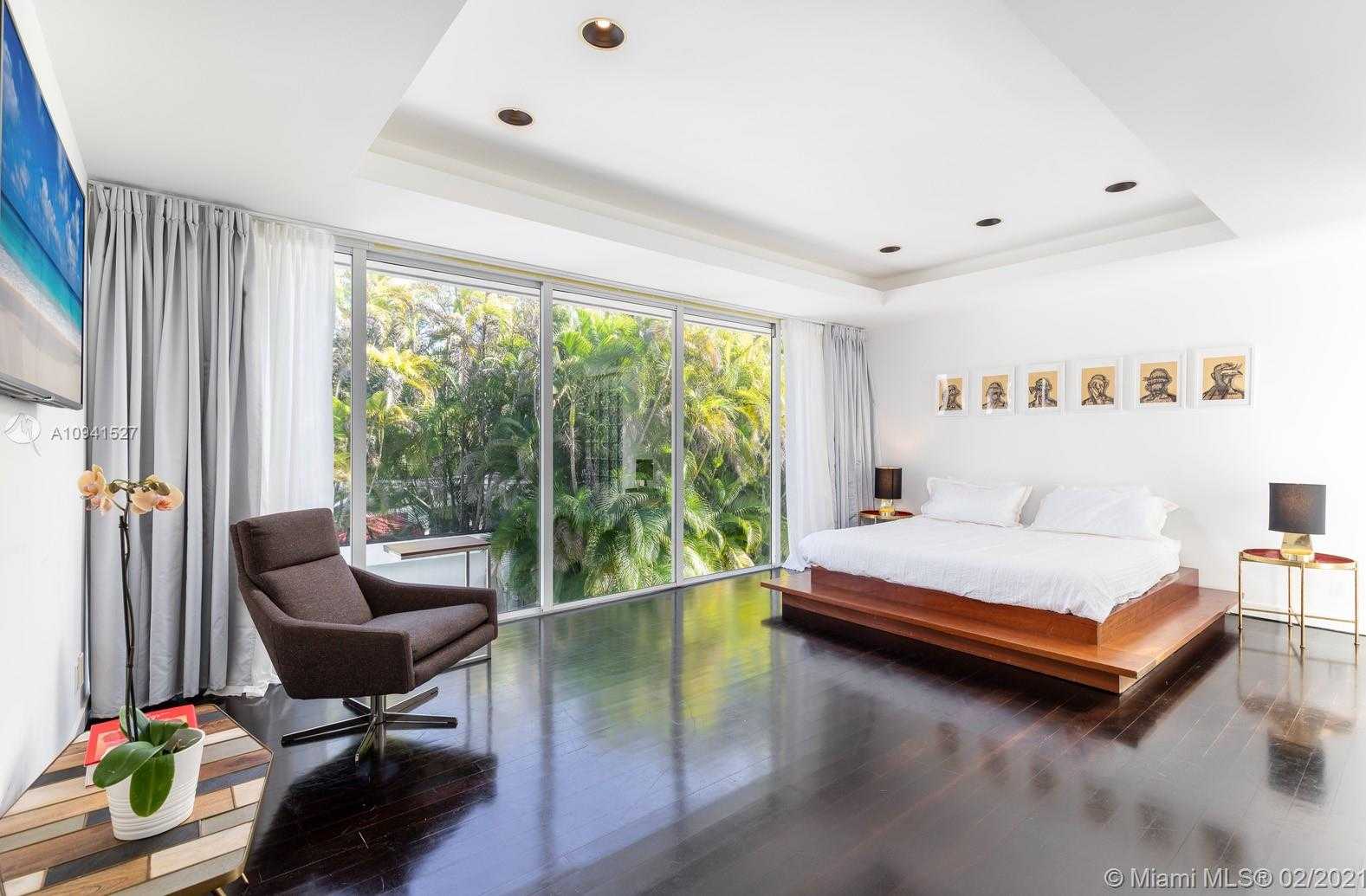Small Image of 3880 HARDIE AVE, Miami Number 23