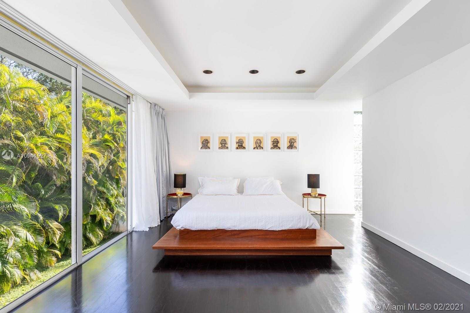 Small Image of 3880 HARDIE AVE, Miami Number 24