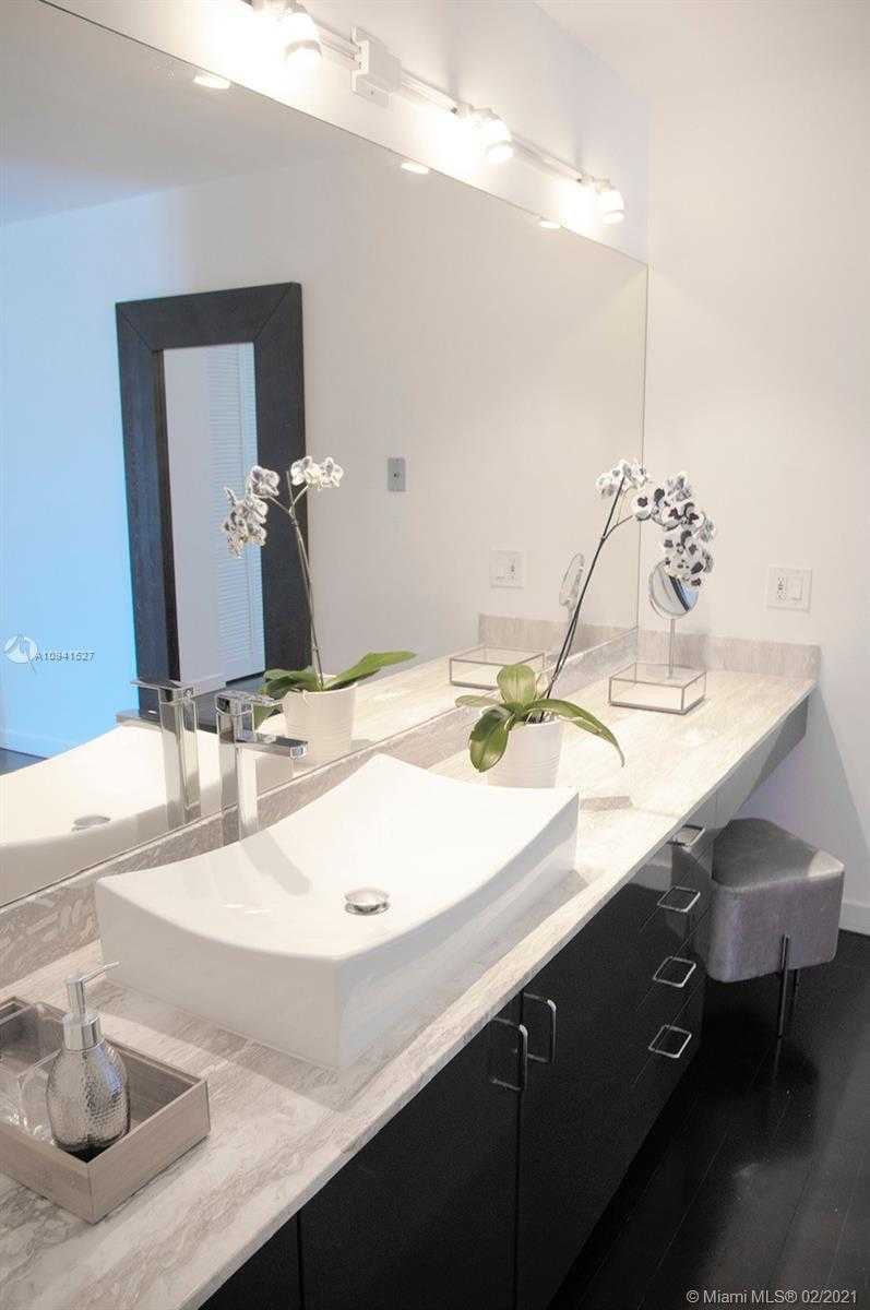 Small Image of 3880 HARDIE AVE, Miami Number 27