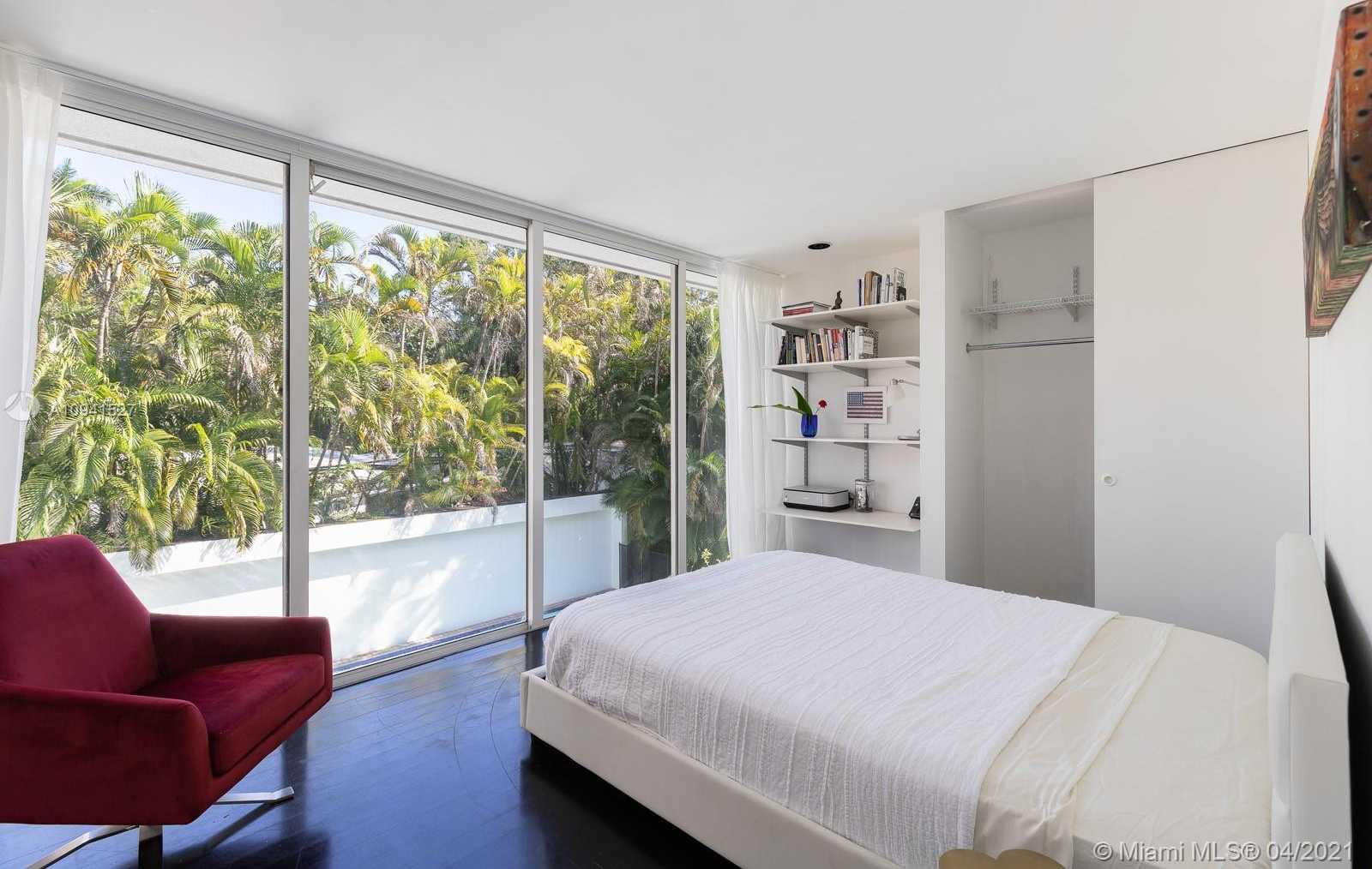 Small Image of 3880 HARDIE AVE, Miami Number 31
