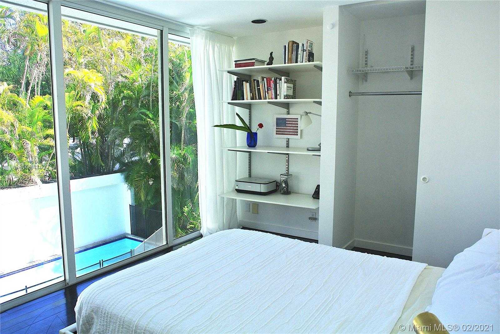 Small Image of 3880 HARDIE AVE, Miami Number 32