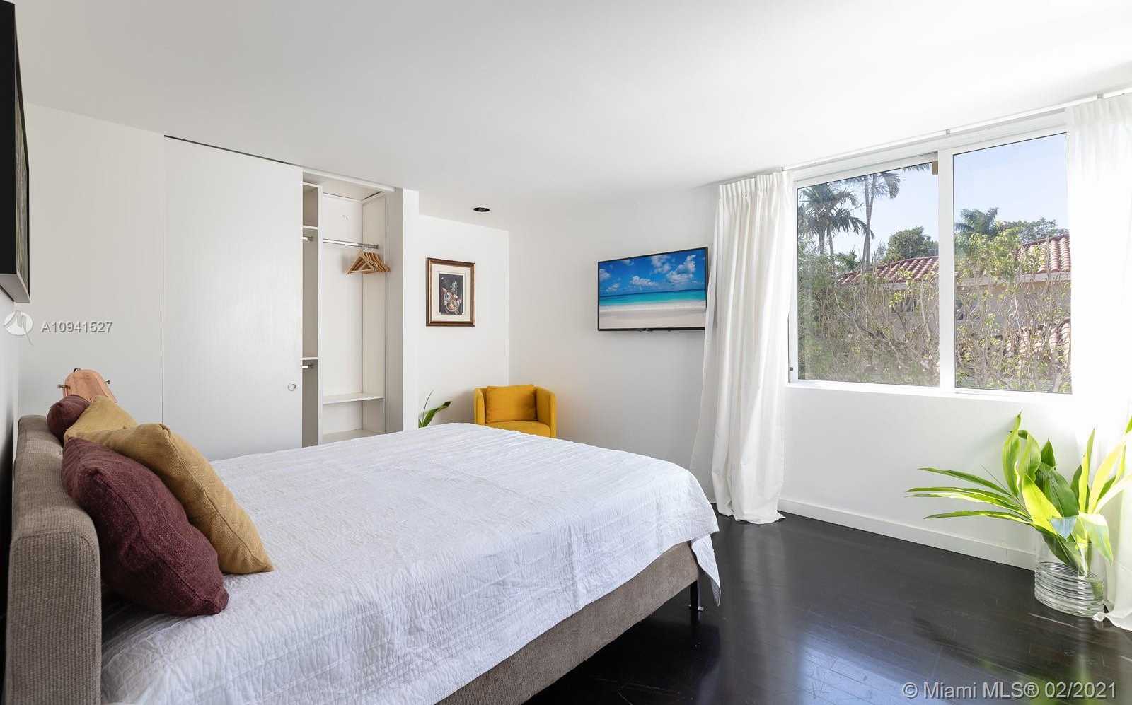 Small Image of 3880 HARDIE AVE, Miami Number 35