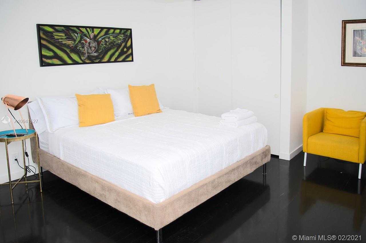 Small Image of 3880 HARDIE AVE, Miami Number 36