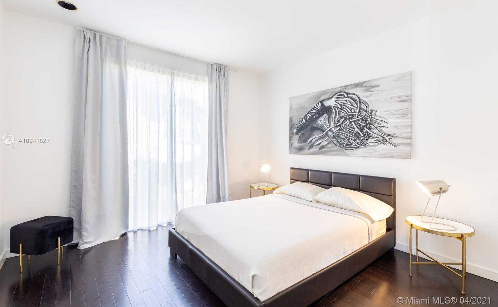 Small Image of 3880 HARDIE AVE, Miami Number 43