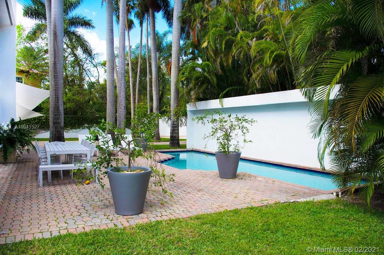 Small Image of 3880 HARDIE AVE, Miami Number 6