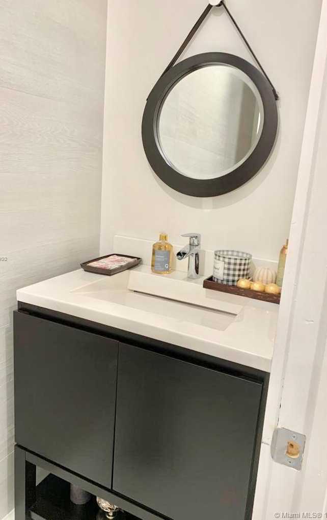 Small Image of 600 TIZIANO AVE, Coral Gables Number 10