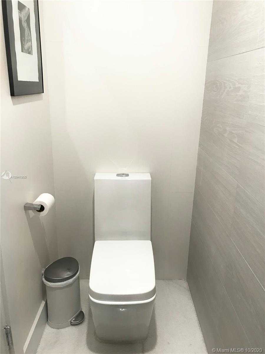Small Image of 600 TIZIANO AVE, Coral Gables Number 11