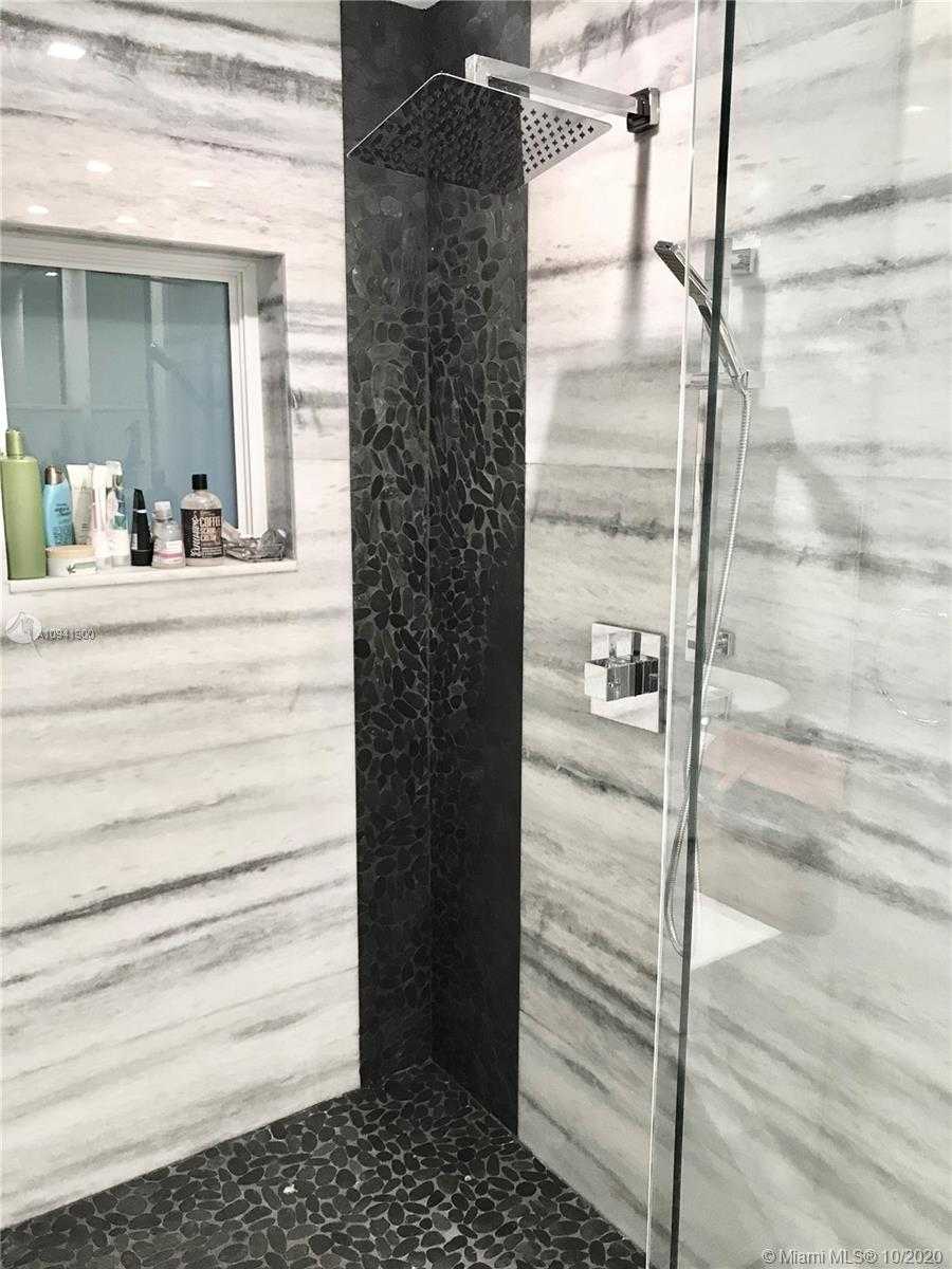 Small Image of 600 TIZIANO AVE, Coral Gables Number 19