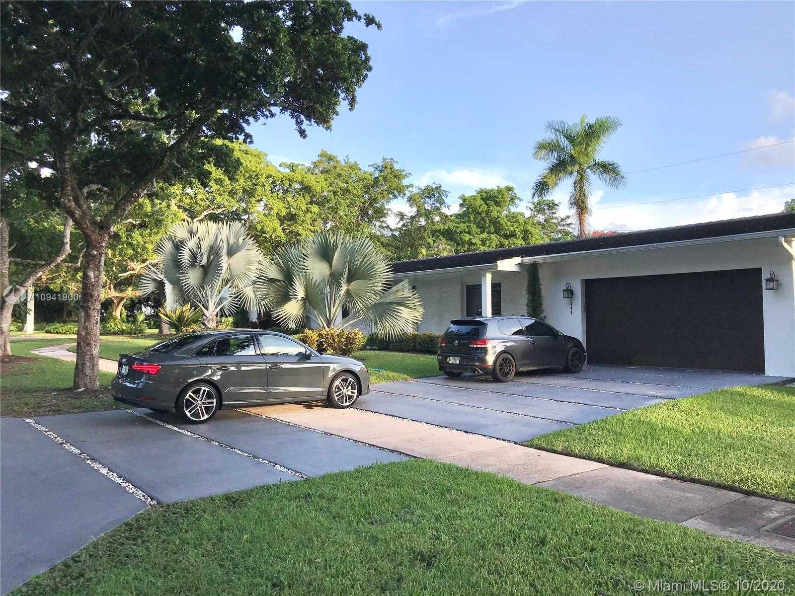 Small Image of 600 TIZIANO AVE, Coral Gables Number 2