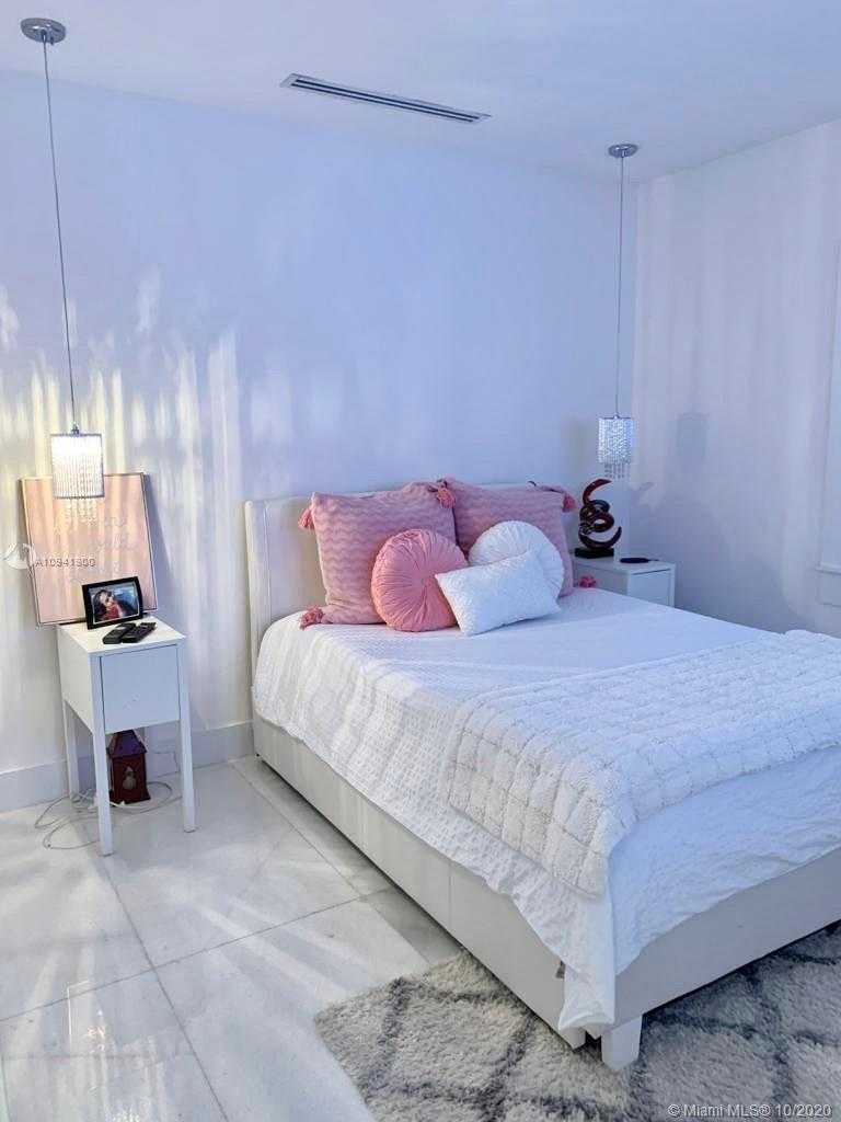 Small Image of 600 TIZIANO AVE, Coral Gables Number 20