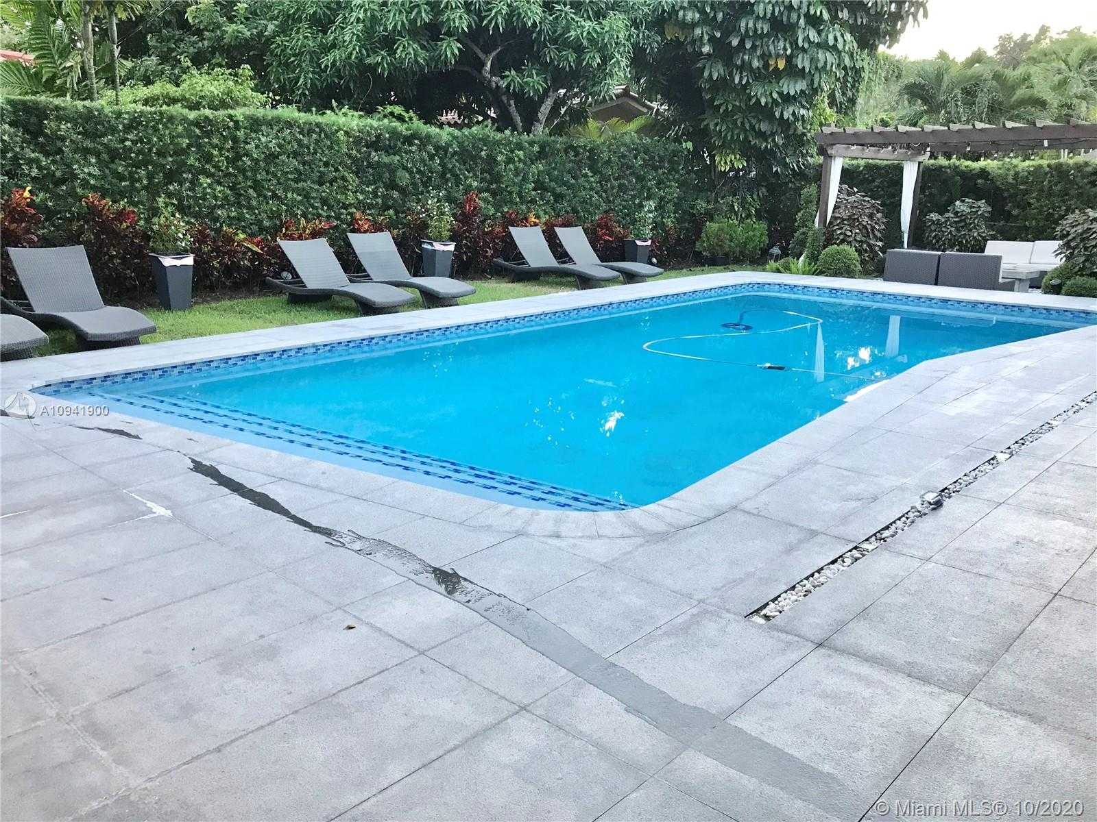 Small Image of 600 TIZIANO AVE, Coral Gables Number 28
