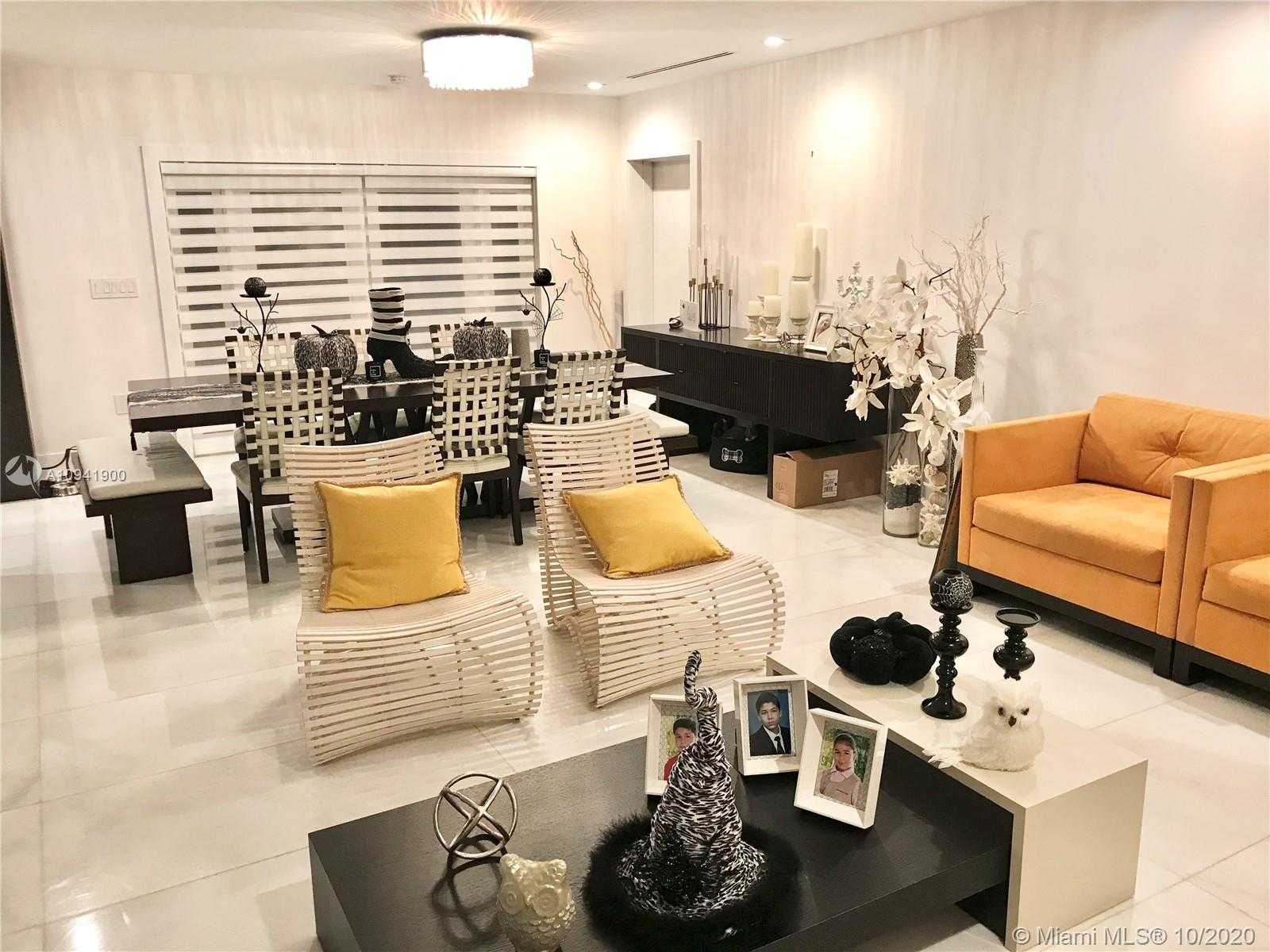Small Image of 600 TIZIANO AVE, Coral Gables Number 4