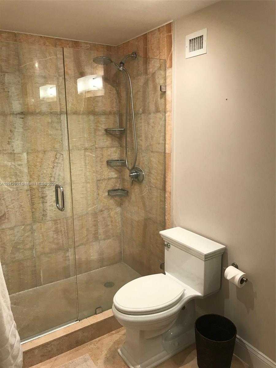 Small Image of 100 LINCOLN RD #716, Miami Beach Number 14