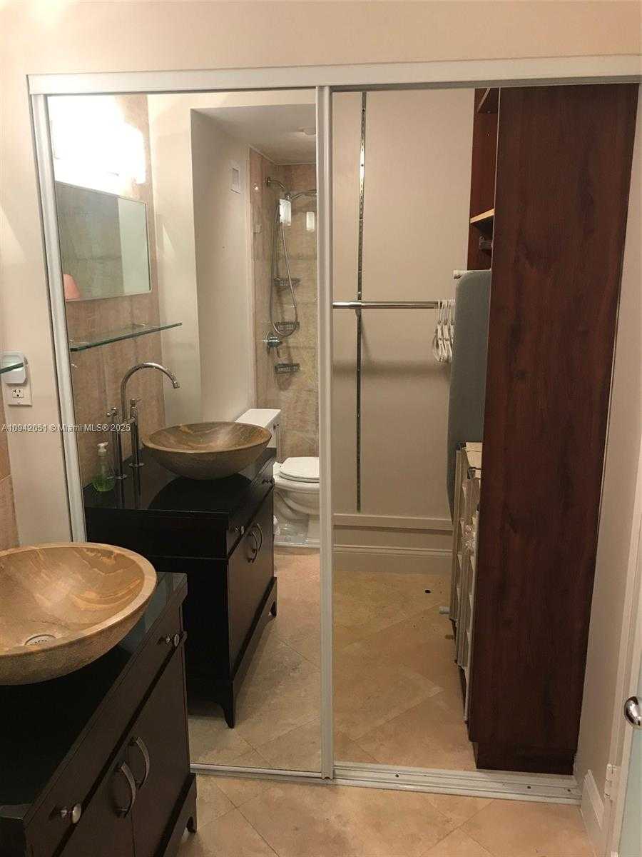 Small Image of 100 LINCOLN RD #716, Miami Beach Number 19