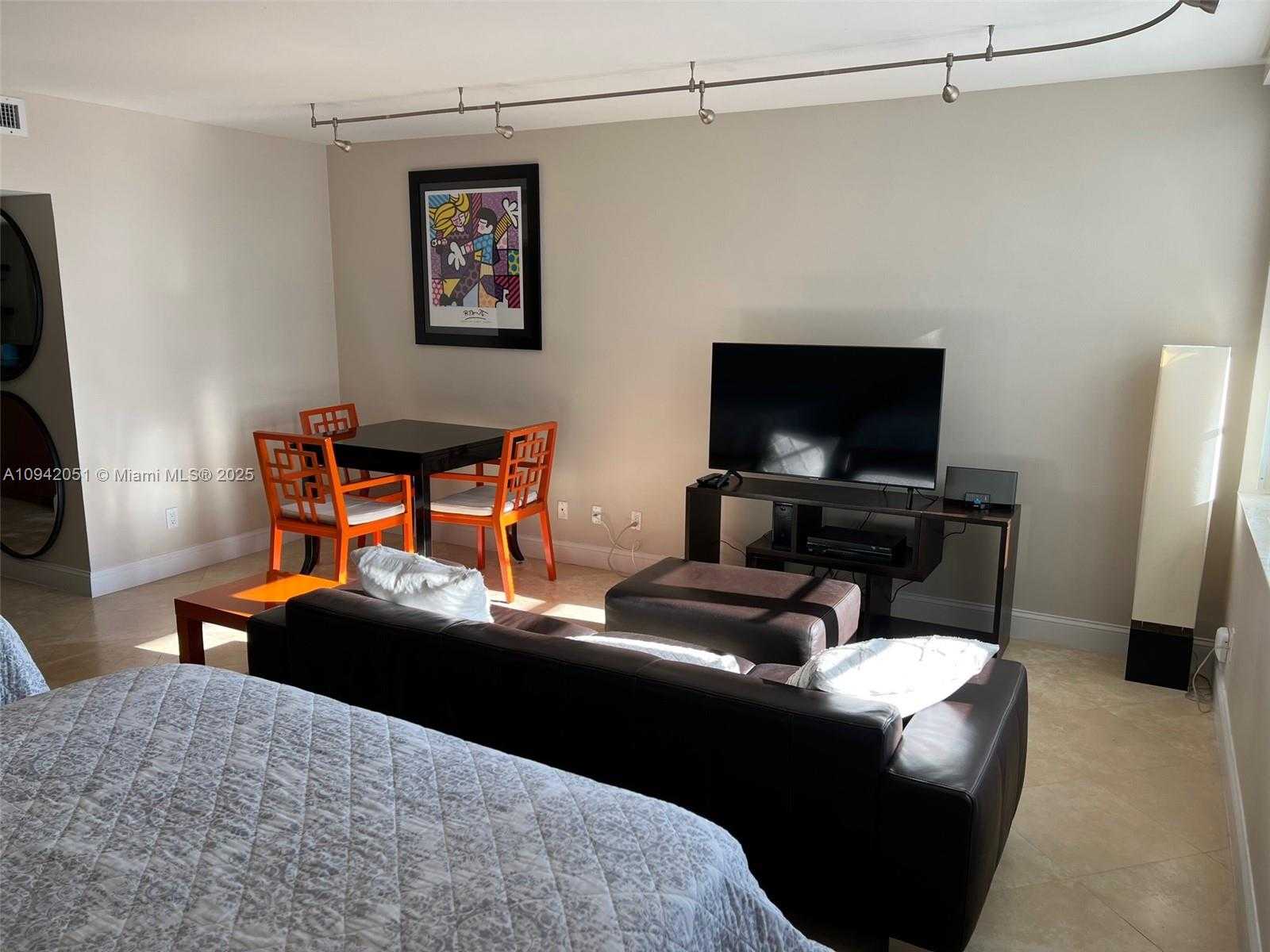 Small Image of 100 LINCOLN RD #716, Miami Beach Number 6