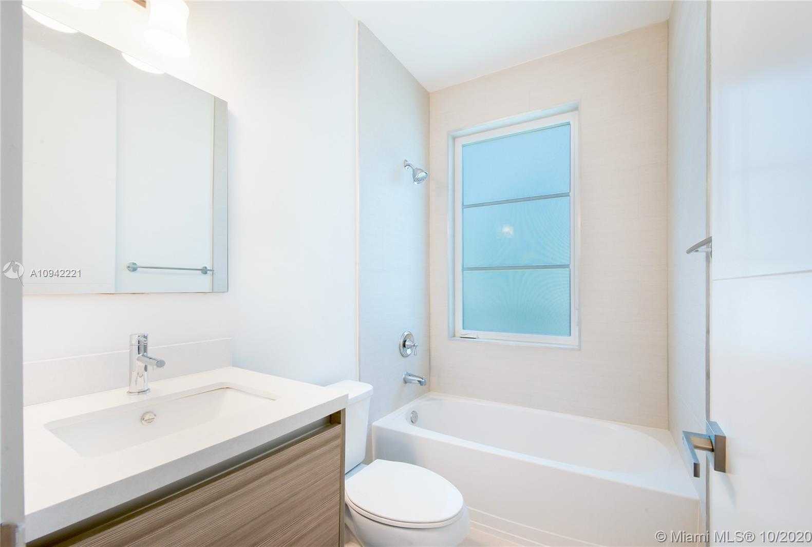 Small Image of 649 SANTANDER AVE, Coral Gables Number 13